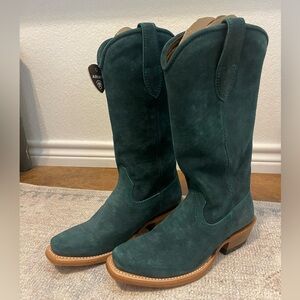 ARIAT MEMPHIS WOMEN’S BOOT 👢